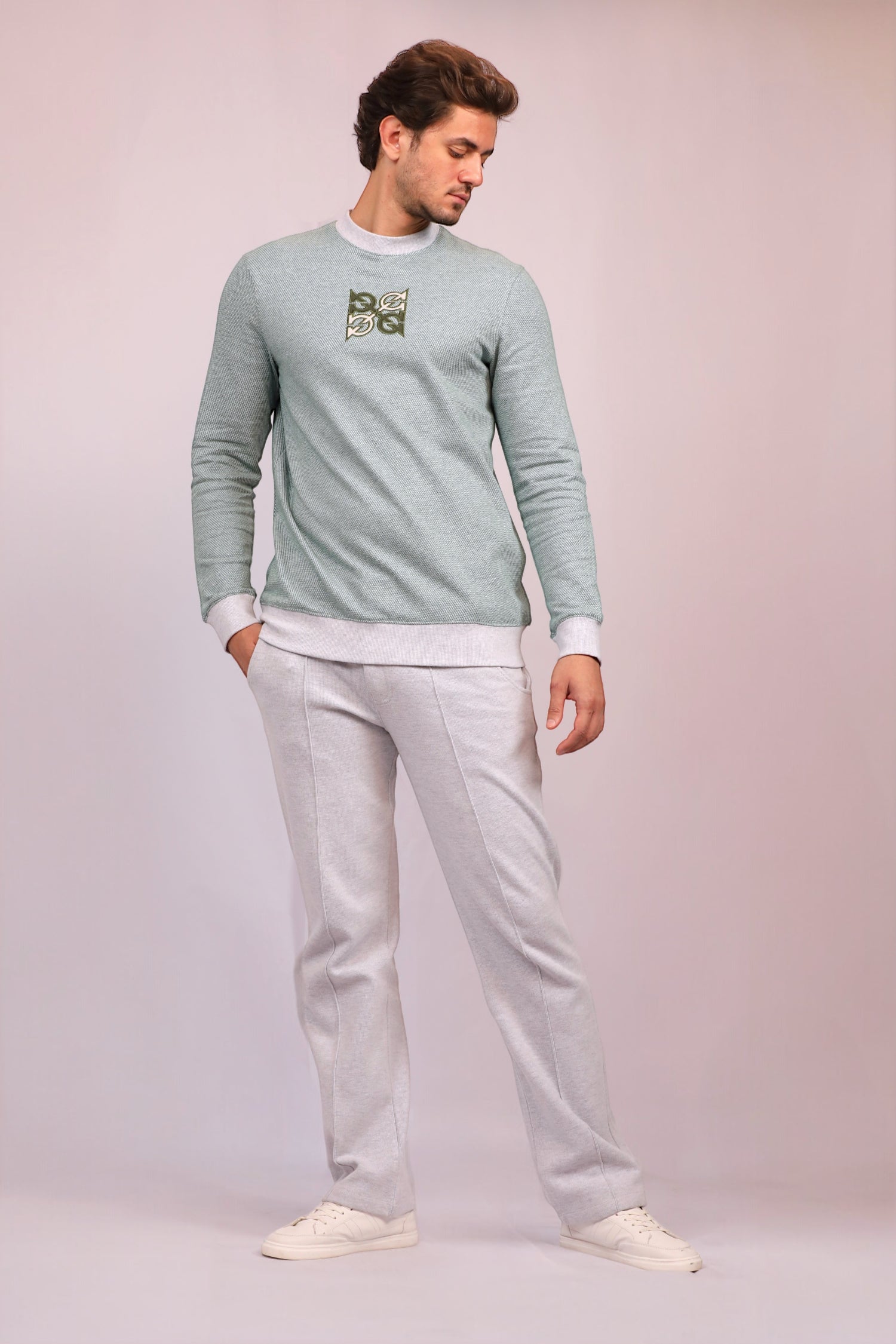 Silk motion - A men straight leg pant - Model 9001